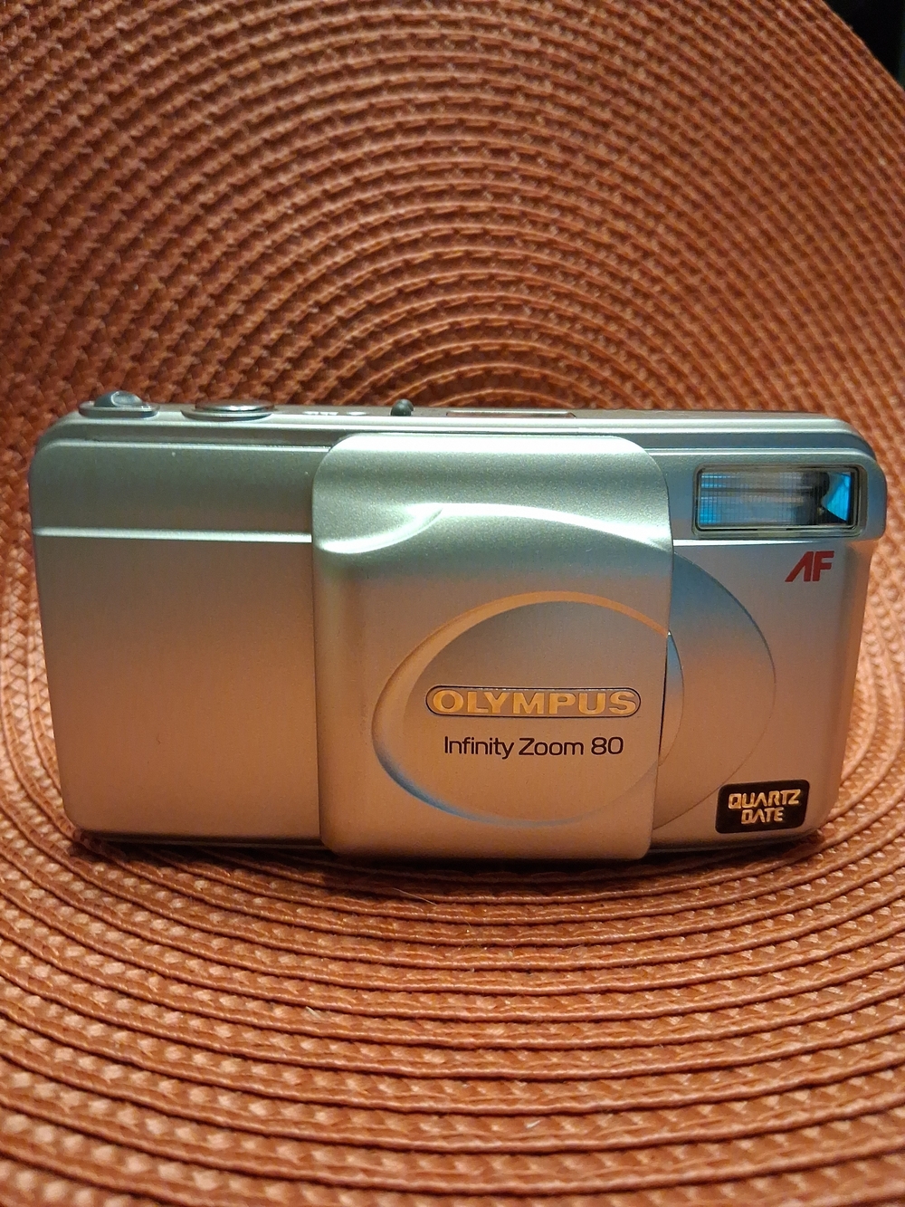 Olympus Infinity Zoom 80 35mm Film Camera 38-80mm AF Quartz Date Tested